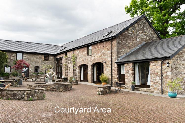 Neuadd B&B Suites Crickhowell Esterno foto
