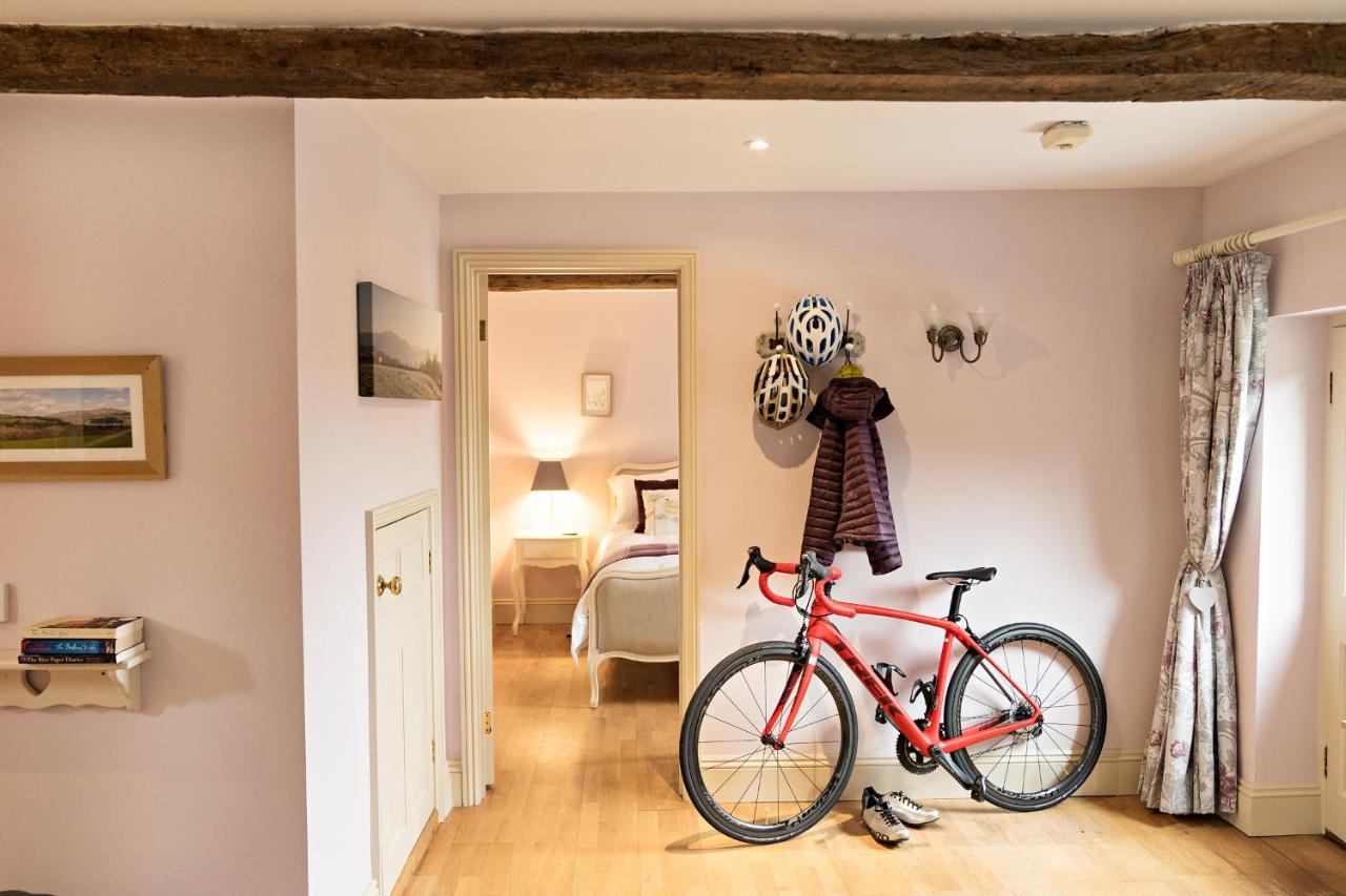 Neuadd B&B Suites Crickhowell Esterno foto