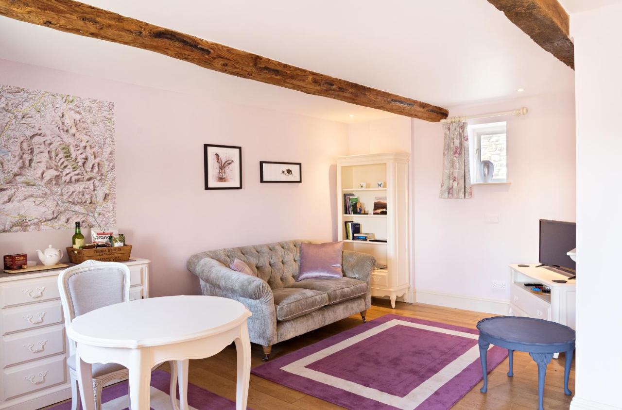 Neuadd B&B Suites Crickhowell Esterno foto