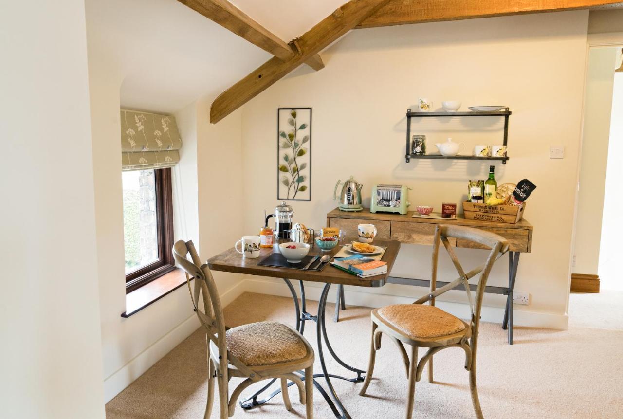 Neuadd B&B Suites Crickhowell Esterno foto