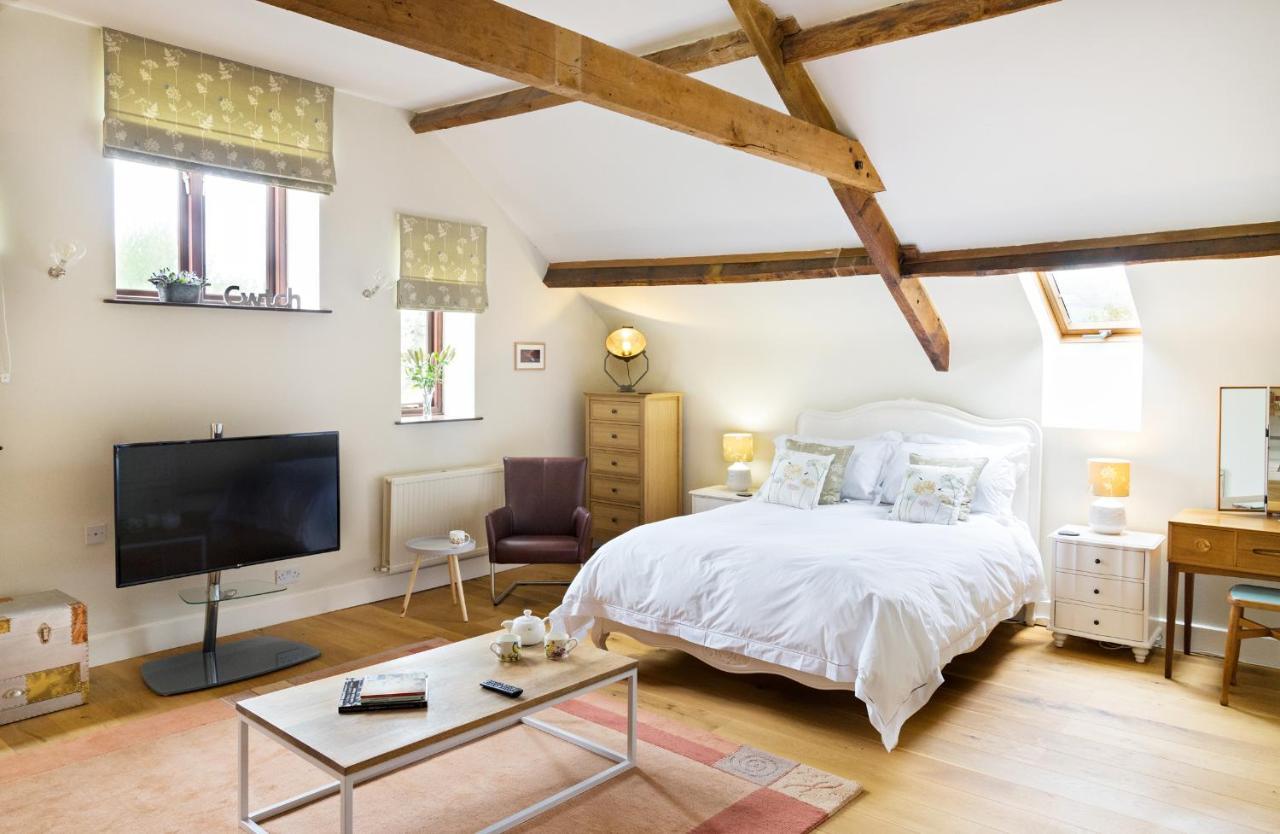 Neuadd B&B Suites Crickhowell Esterno foto